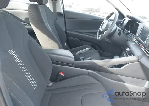 2023 Hyundai Elantra Sel z USA, uszkodzony, nr VIN KMHLM4AG7PU586912